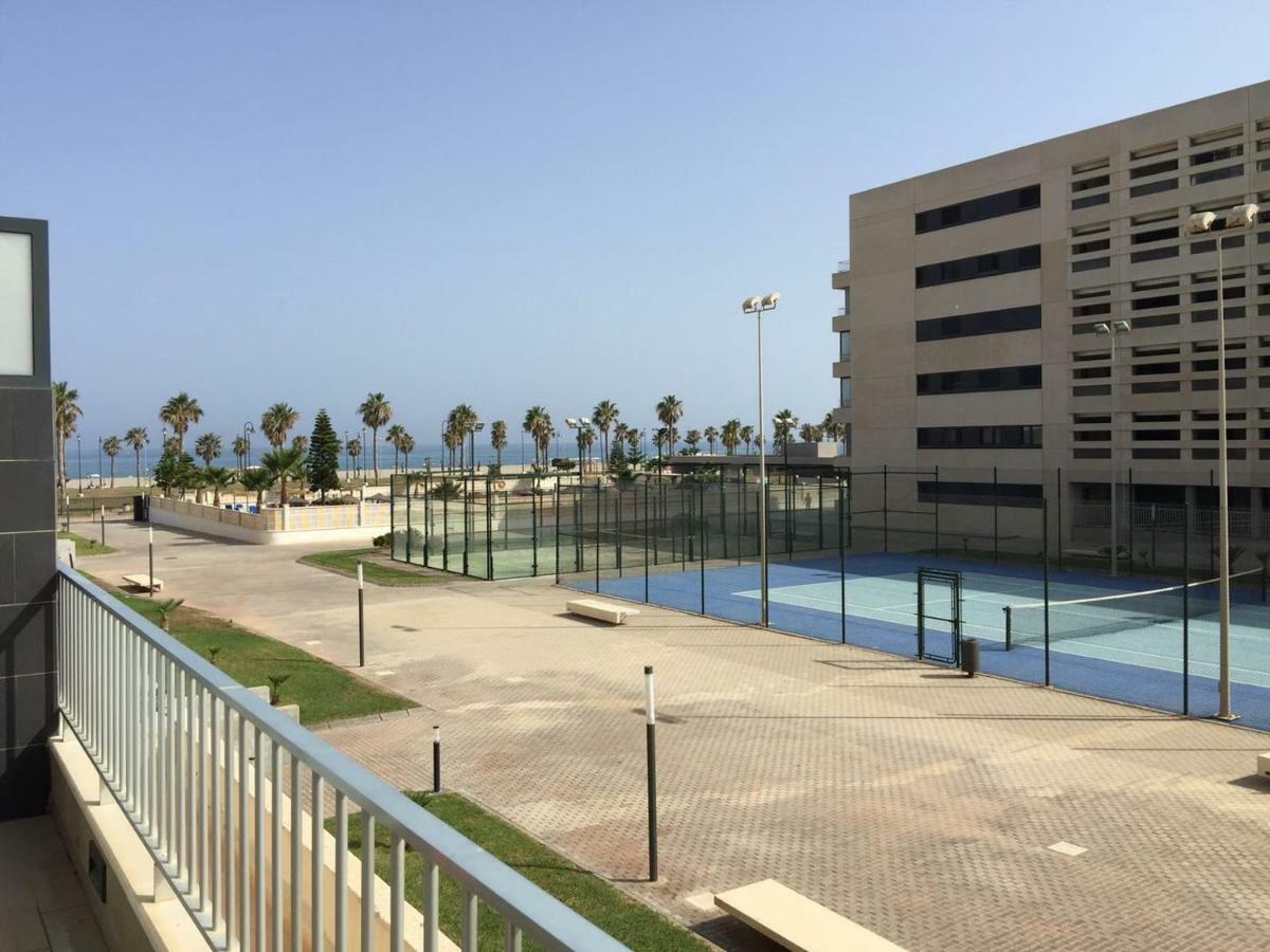 Apartamento Lujo, Primera Linea Playa, Garaje, Wifi, Piscina Climatizada Roquetas de Mar Kültér fotó