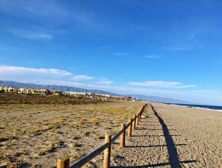 Apartamento Lujo, Primera Linea Playa, Garaje, Wifi, Piscina Climatizada Roquetas de Mar Kültér fotó